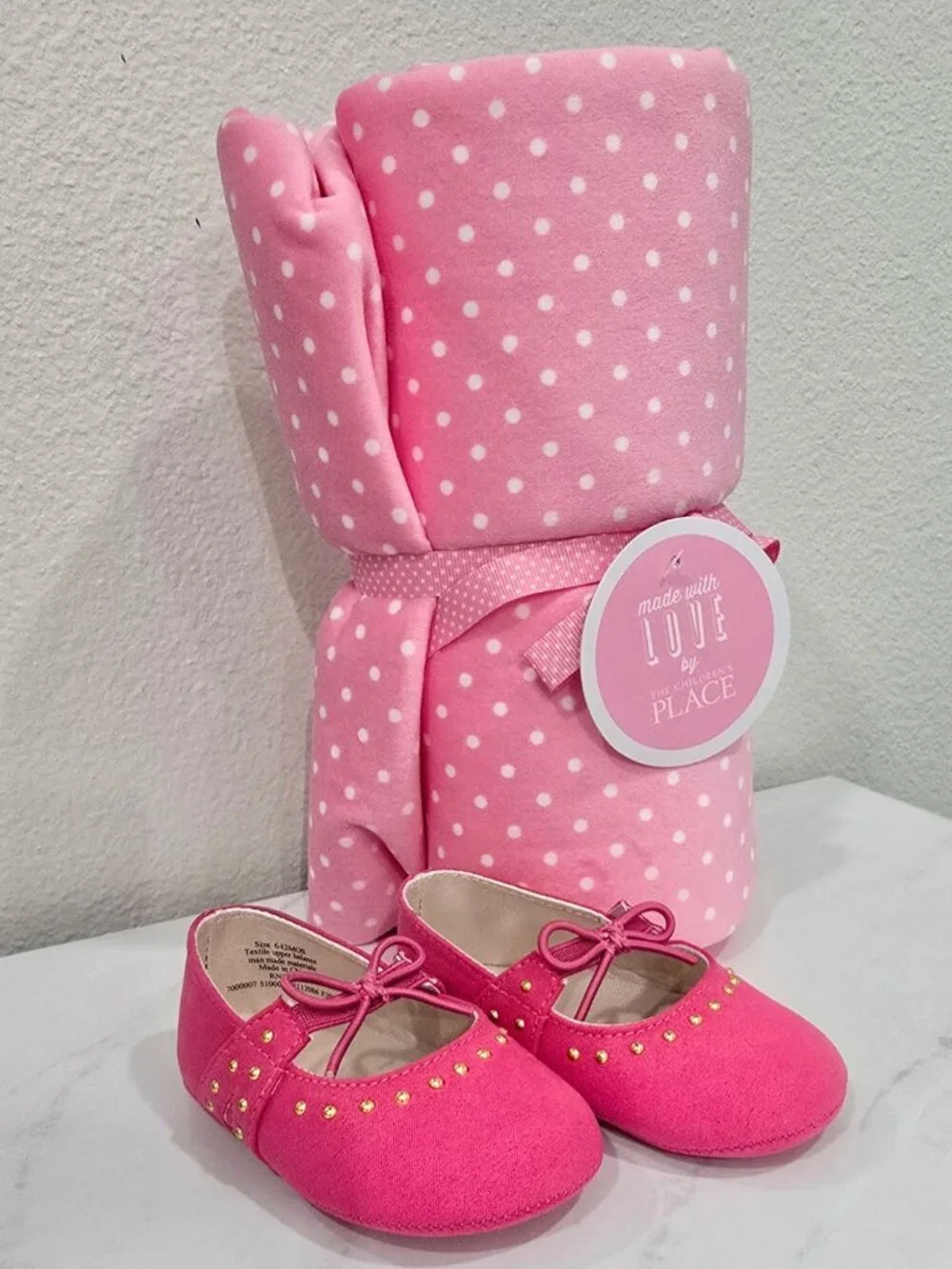 The Children’s Place ✦ Pink Baby Blanket & Shoes Set ✦ Polka Dot Fleece Bow‑Stud